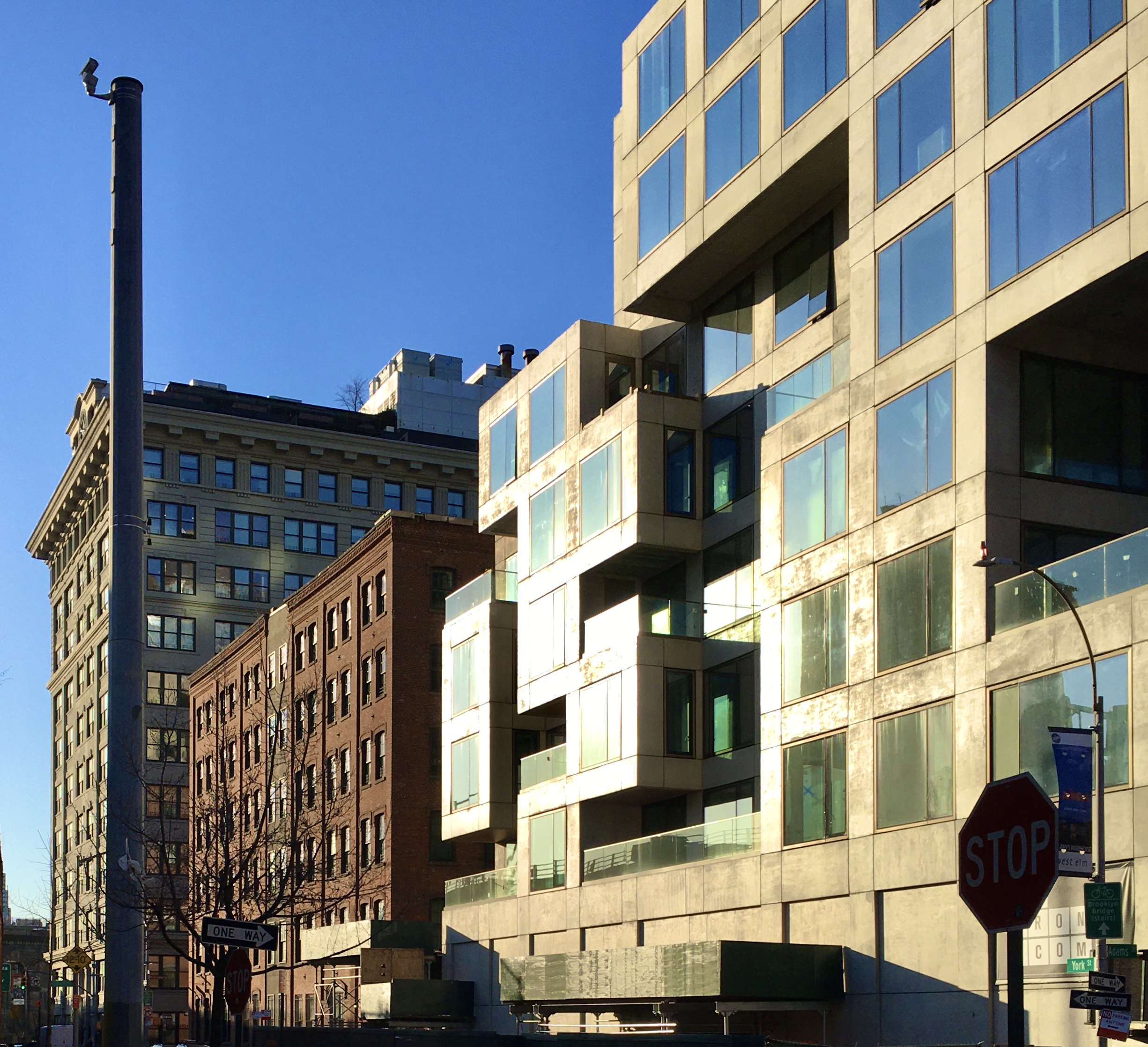 The concrete and glass building at right is 98 Front St. Photo: Lore Croghan/Brooklyn Eagle