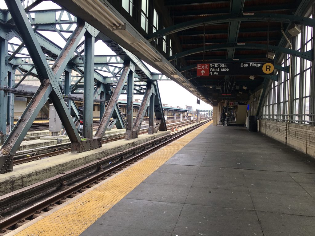 A platform at Park Slope's Fourth Avenue and 9th Street station is nearly empty on March 30. Photo: Lore Croghan/Brooklyn Eagle