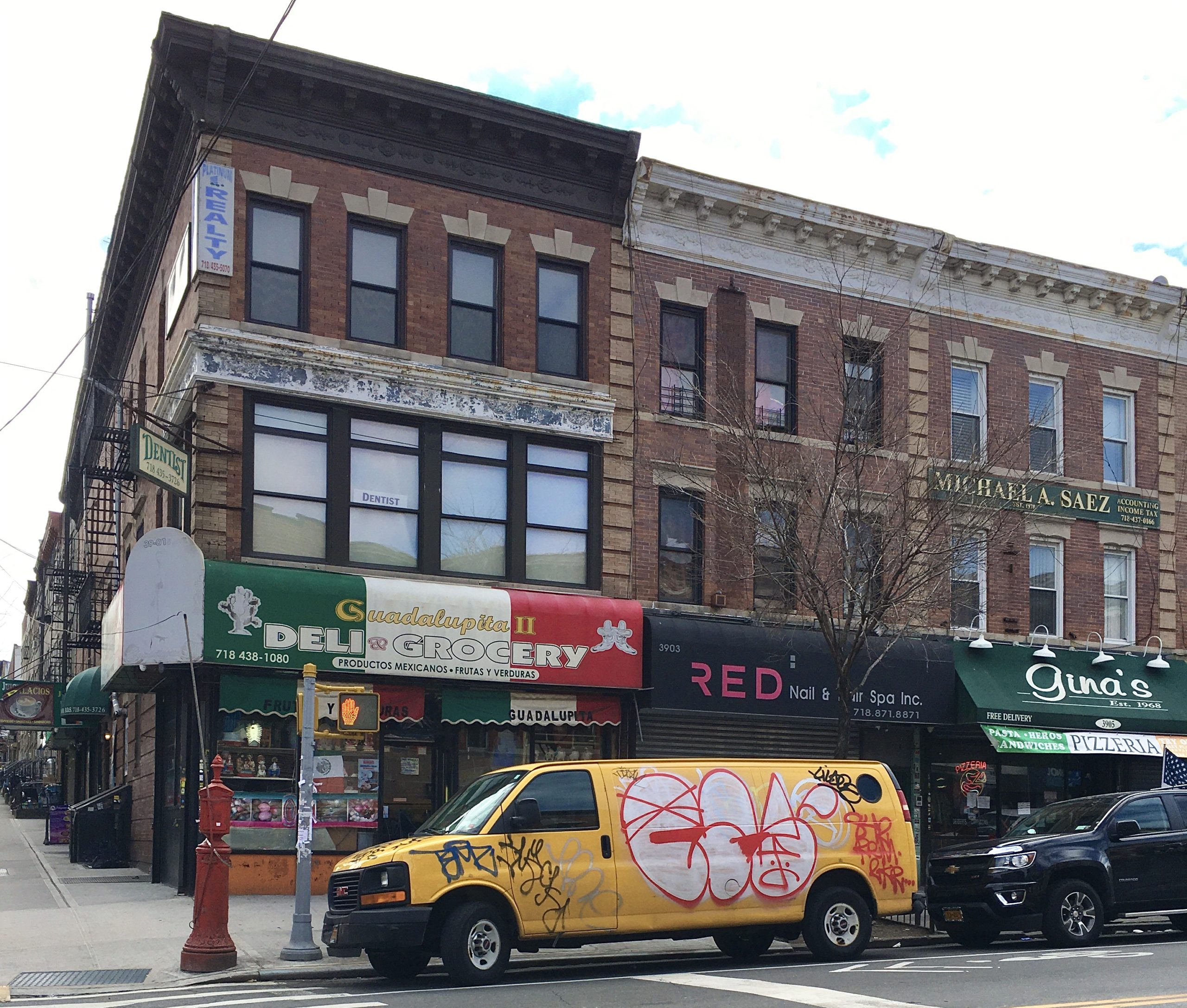 Guadalupita II, which sells Mexican foods, is located on this Fifth Avenue corner in Sunset Park. Photo: Lore Croghan/Brooklyn Eagle