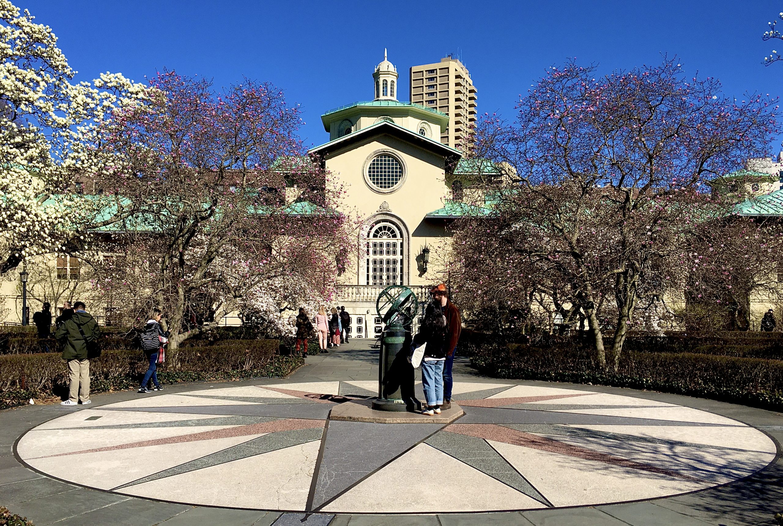 The scene was serene on the last day Brooklyn Botanic Garden was open. Photo: Lore Croghan/Brooklyn Eagle