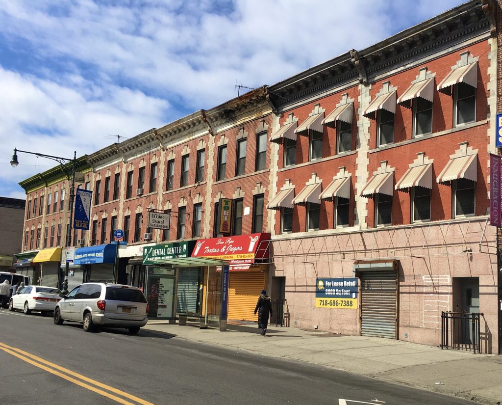 Rowhouses including 3904 Fifth Ave. (at right) extend down the block to 40th Street. Photo: Lore Croghan/Brooklyn Eagle