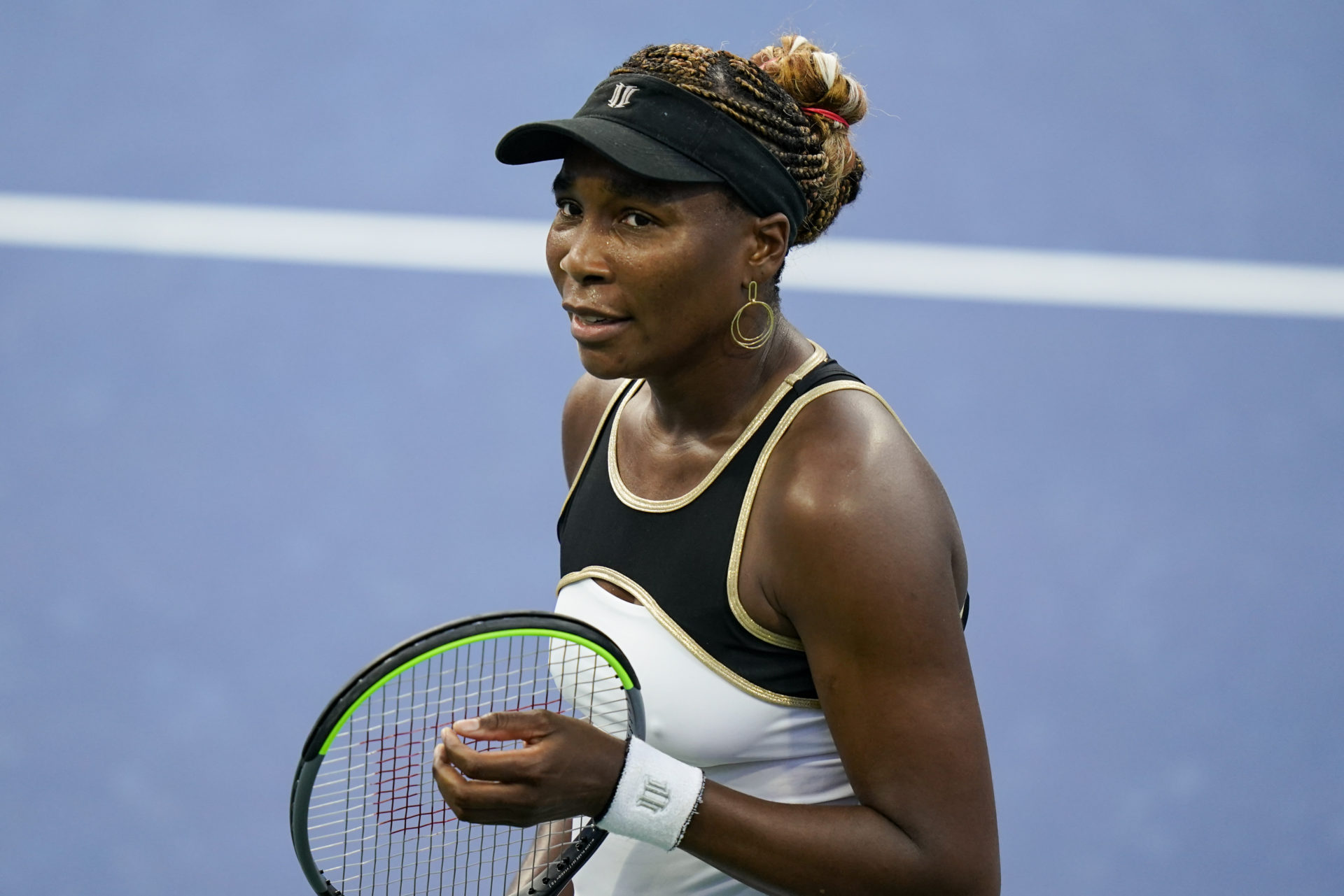 NEW YORK - Mid-match: Venus Williams reacted during a match against Dayana ...