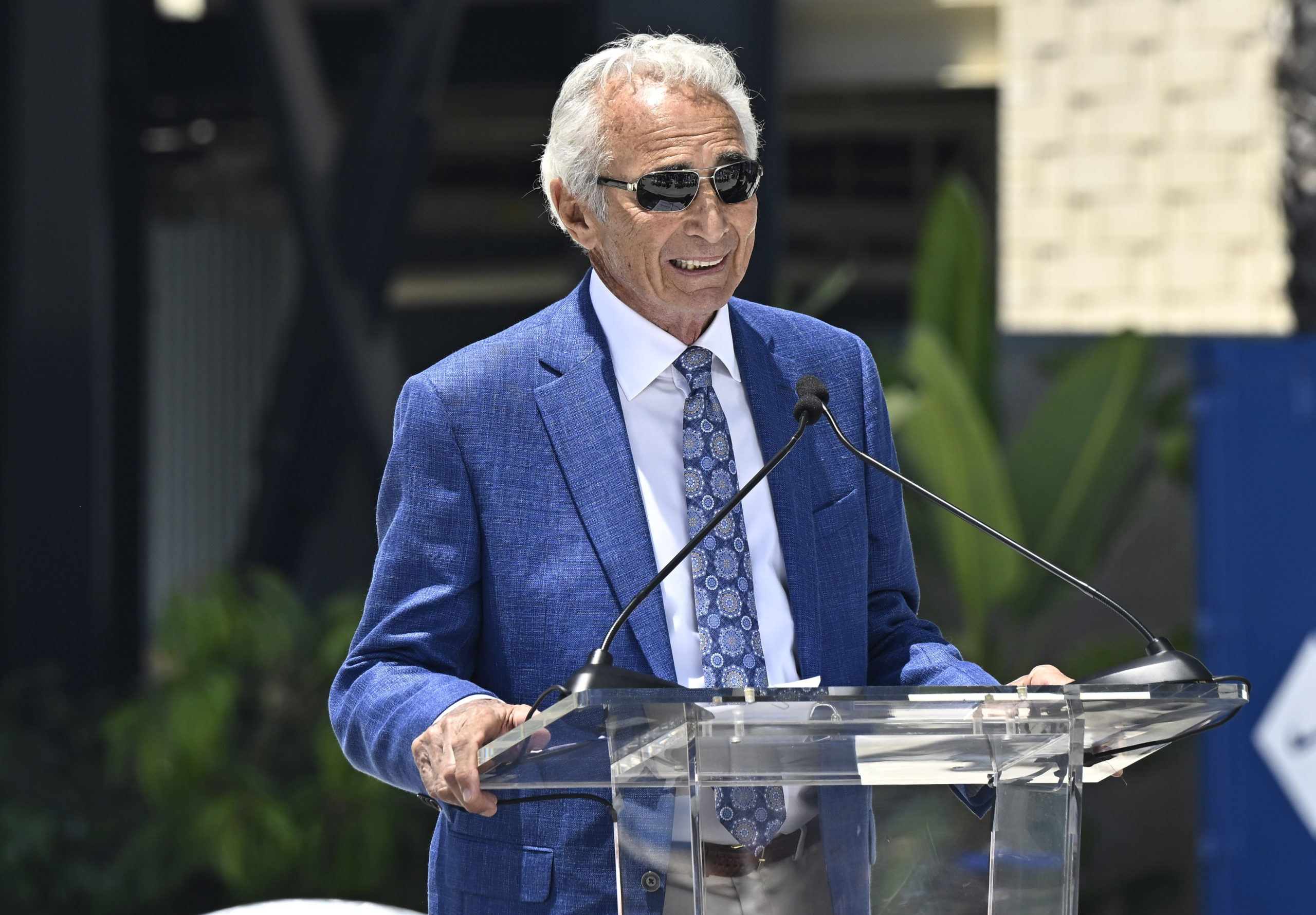 Dodgers to unveil Sandy Koufax statue on June 18