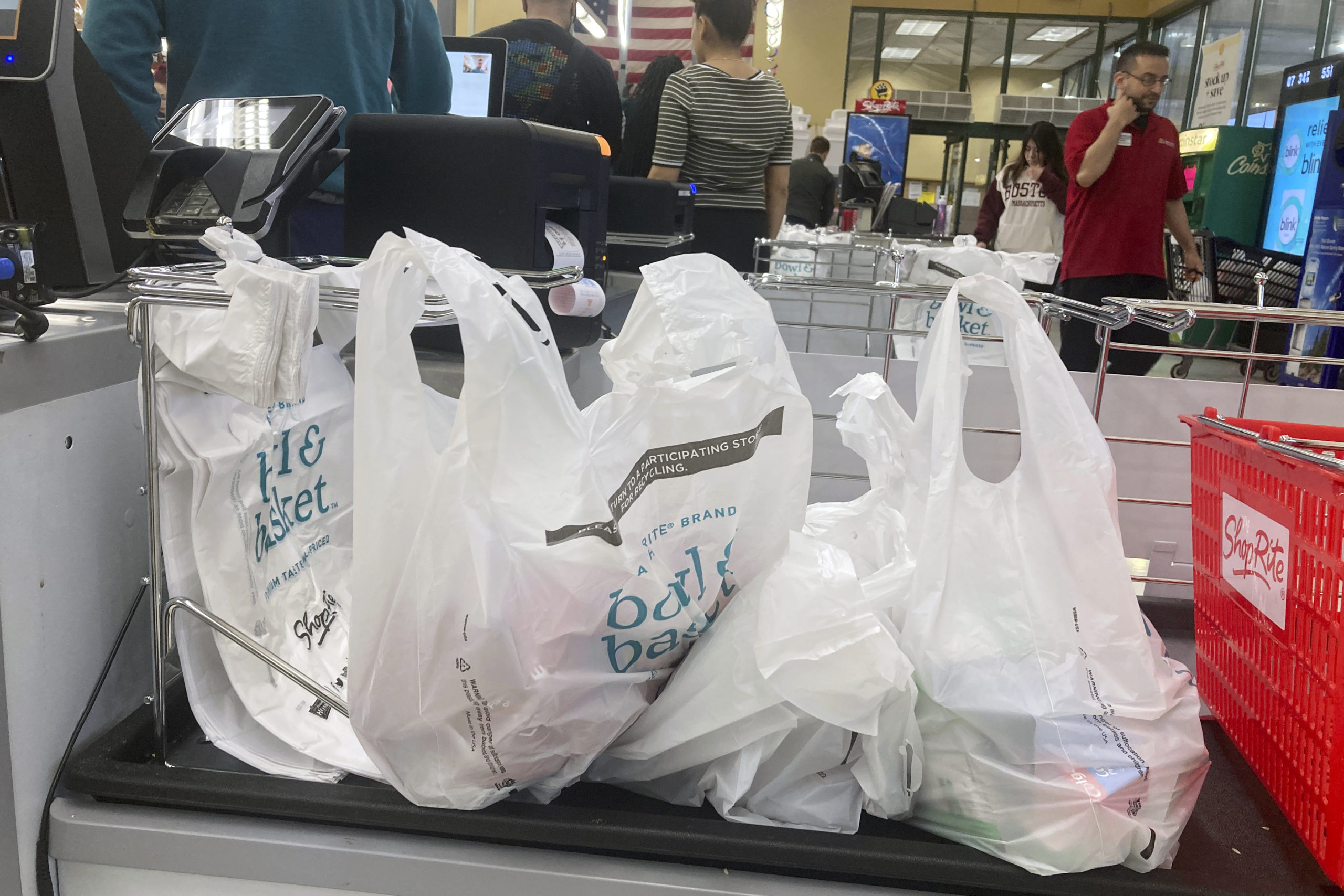 It's hard to avoid plastic while grocery shopping — even for a