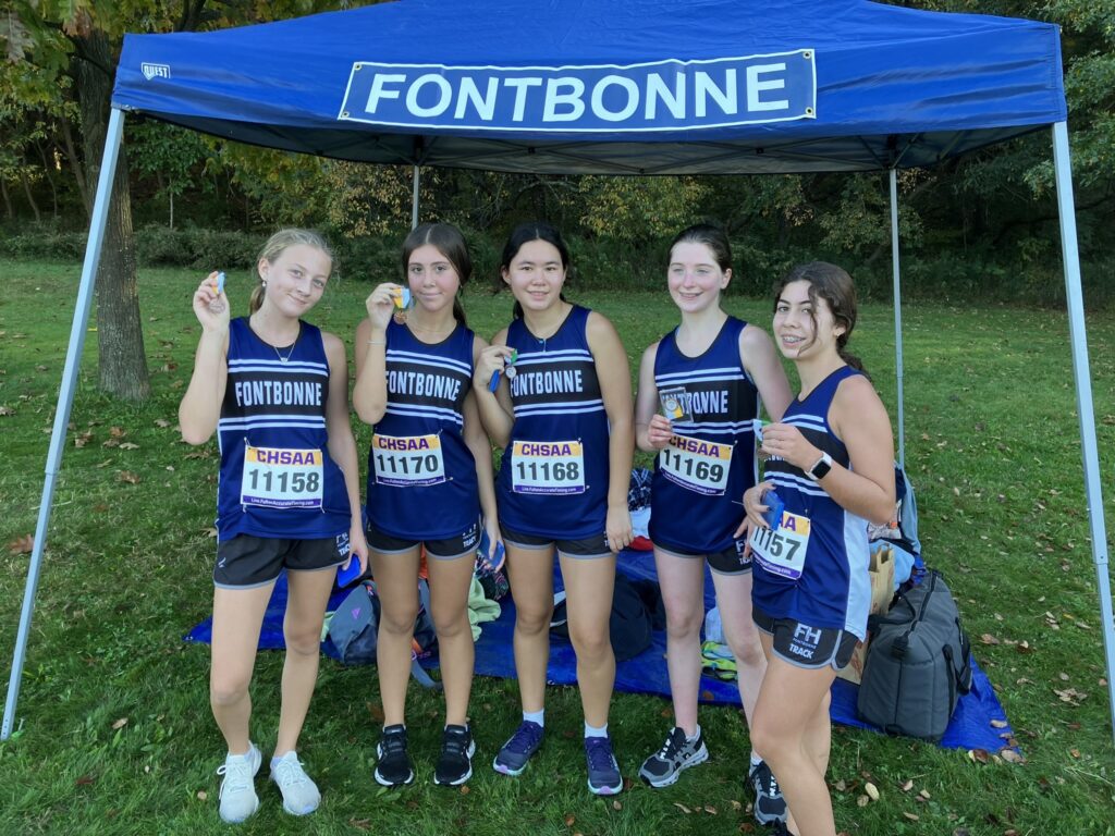 Fontbonne Hall Academy cross country team.