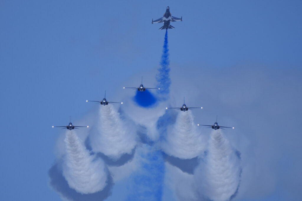 SINGAPORE — Lots of training, lots of bravado, lots of fuel: South Korean Air Force's Black Eagles aerobatic team performs during the first day of the Singapore Airshow in Singapore, Tuesday, Feb. 20, 2024.Photo: Vincent Thian/AP