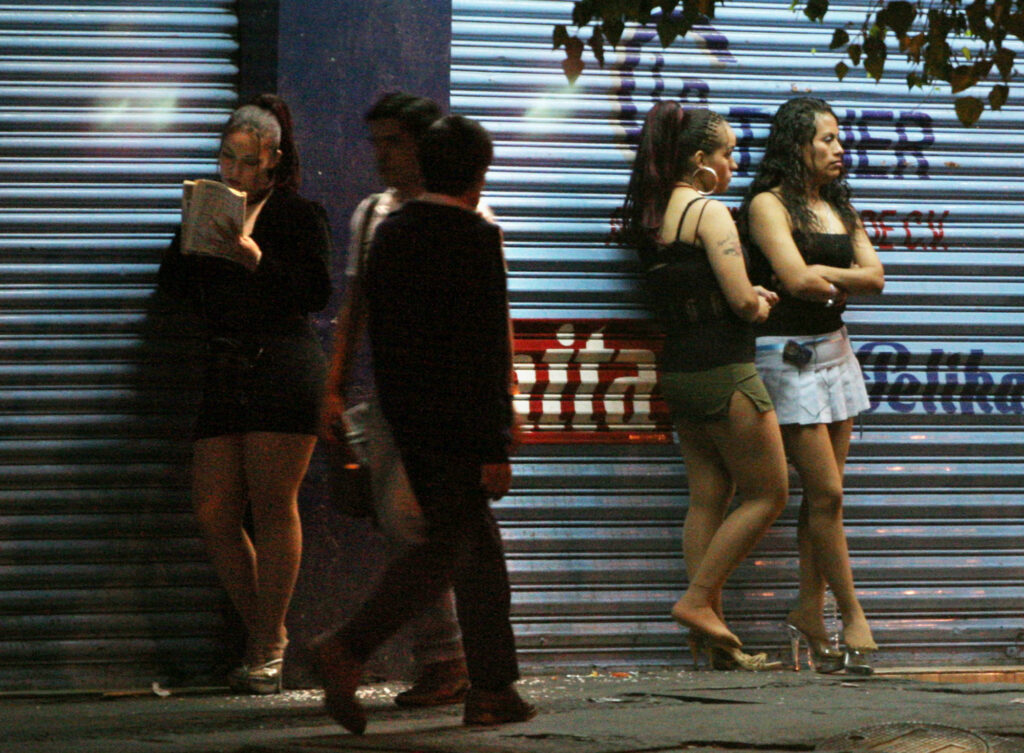 Dozens of recent YouTube videos showcase the grim reality of East New York’s ‘Penn Track,’ a known hotspot for sex trafficking, where women can be seen walking the streets at all hours. (AP Photo/Marco Ugarte)**EFE OUT**