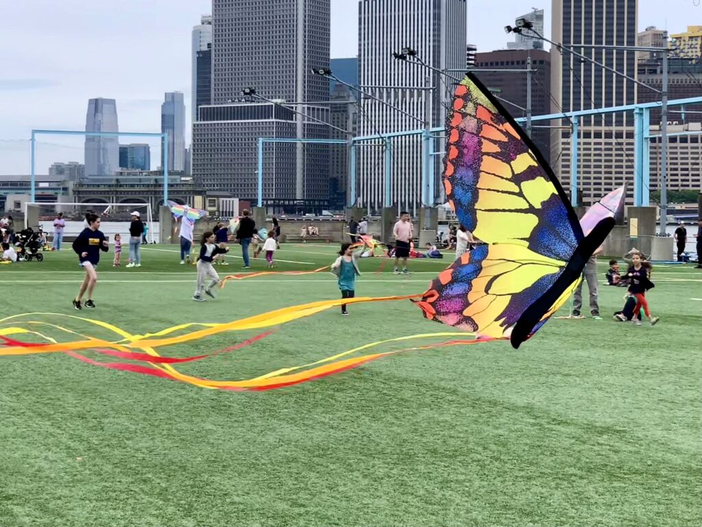 Brooklyn Bridge Park’s "Sound & Color! Spring Festival" brought colorful kites and other family-friendly activities to Pier 5 on Saturday.