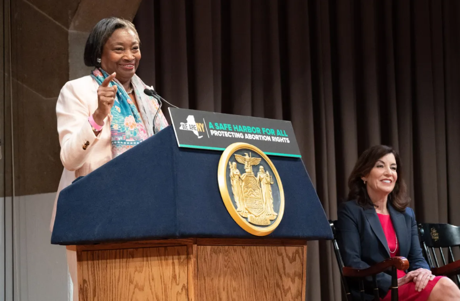 Senate Majority leader Andrea Stewart-Cousins and Gov. Kathy Hochul at signing of legislative package to protect abortion rights, June 30, 2022.