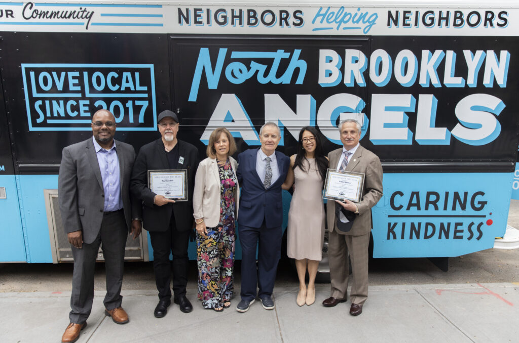 Kendall Charter, Honoree Paul Samulski, Elaine Brodsky, Neil Sheehan, Kendra Chiu and Honoree Kuba Brown. Brooklyn Eagle photos by John McCarten