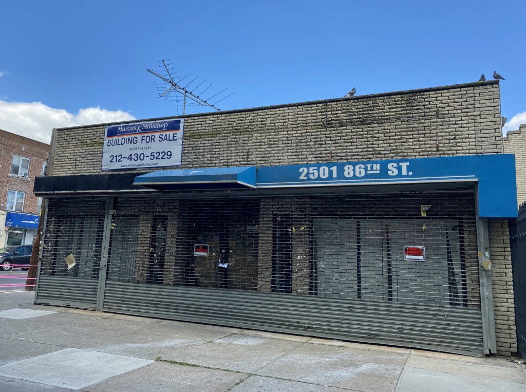 A stop order has been lifted at this site on 86th St. and 25th Ave.; its developer plans a homeless shelter in conjunction with the city. Photo courtesy Office of Assemblymember William Colton