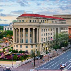 The Apex Building, headquarters of the Federal Trade Commission, on Constitution Avenue and 7th Streets in Washington, D.C. Photo: Harrison Keely/Wikimedia Commons