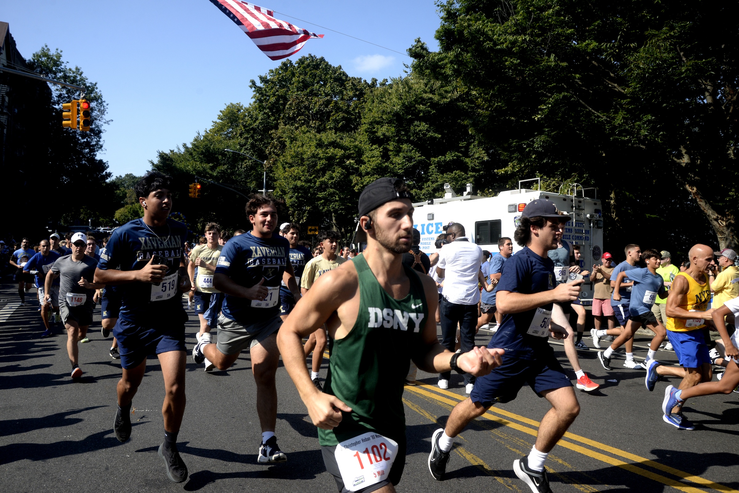 Runners returned to Bay Ridge streets Sunday to honor the legacy of P.O. Chris Hoban. Photo Arthur De Gaeta