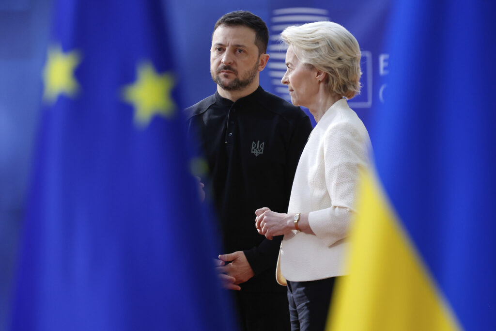 European Commission President Ursula von der Leyen, right, speaks with Ukraine's President Volodymyr Zelenskyy as they arrive for an EU Summit at the European Council building in Brussels, Thursday, March 6, 2025.