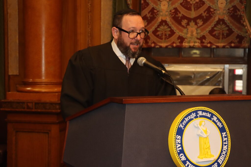 Hon. Jacob Zelmanovitz speaks. Brooklyn Eagle photo by Mario Belluomo