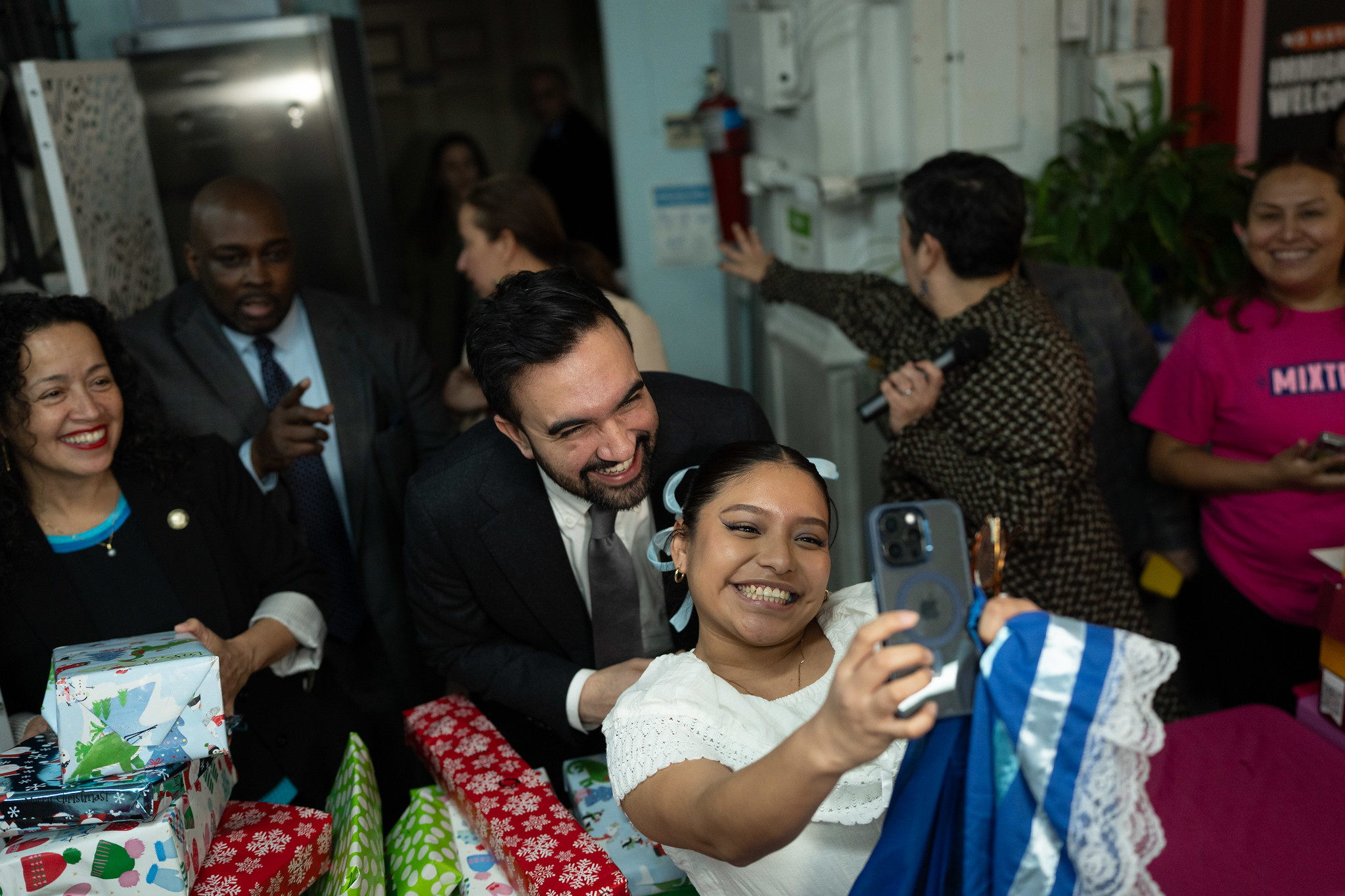 Mayor Mamdani celebrates Three Kings Day in Sunset Park