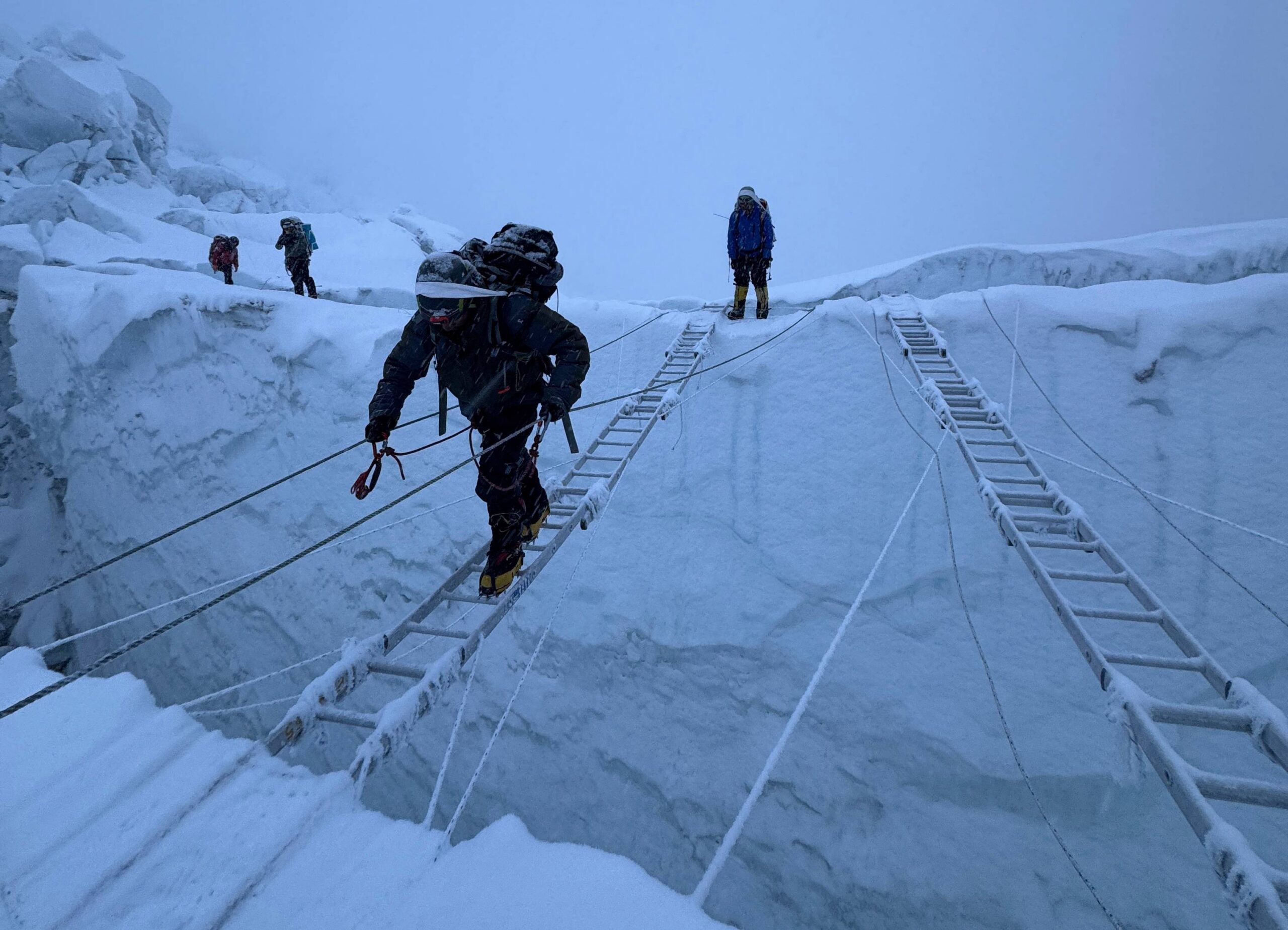 Mountaineers ascend Khumbu Icefall on their way to the summit of Mount Everest, Nepal, Thursday, May 7, 2026. Photo: Pasang Rinzee Sherpa/AP