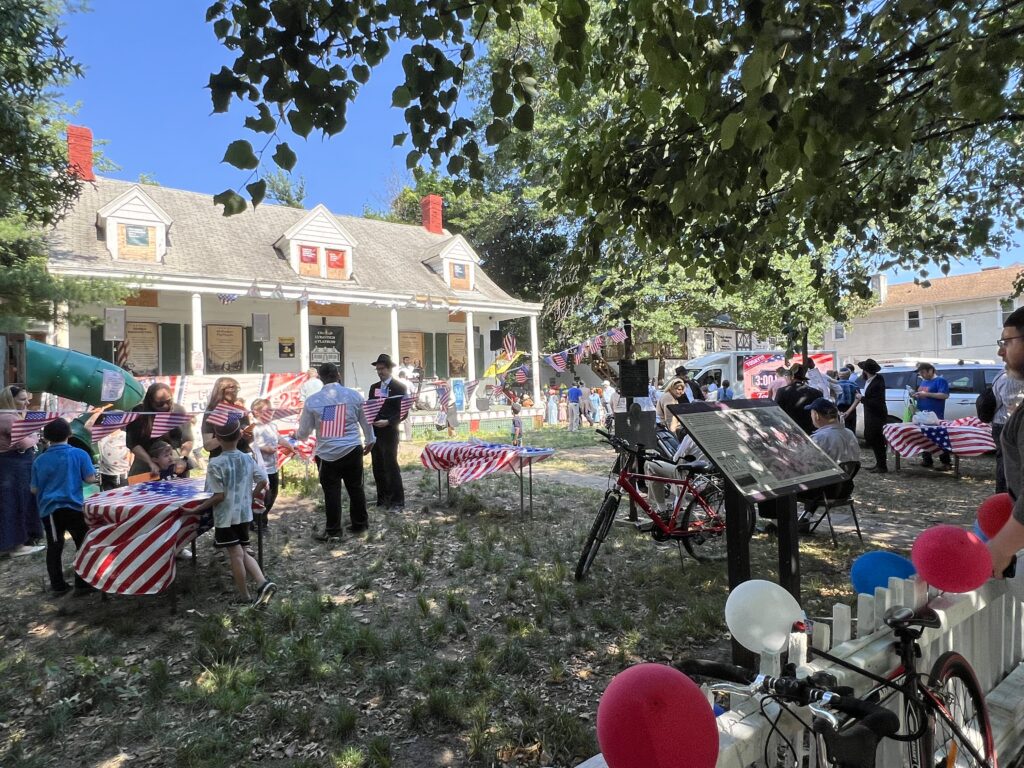 Chabad of Flatbush hosted a “250 Years of Freedom, Family and Faith Celebration” at the Wyckoff–Bennett Homestead on Sunday, June 28 at Kings Highway and East 22nd Street. Photo: Loretta Chin/Brooklyn Eagle