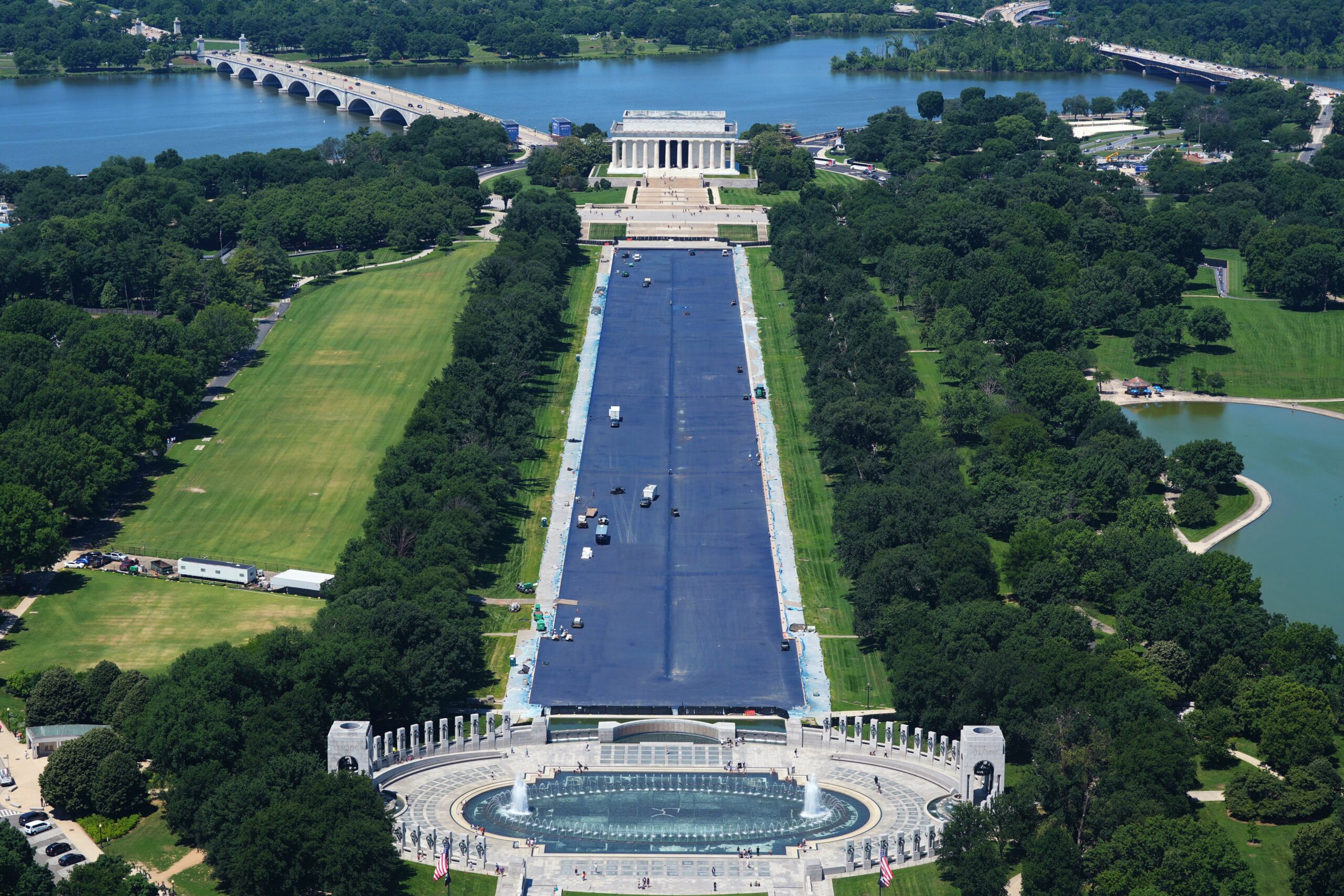 Work continues on the Lincoln Memorial Reflecting Pool, Thursday, June 4, 2026, as seen from the Washington Monument in Washington. Photo: Stephanie Scarbrough/AP
