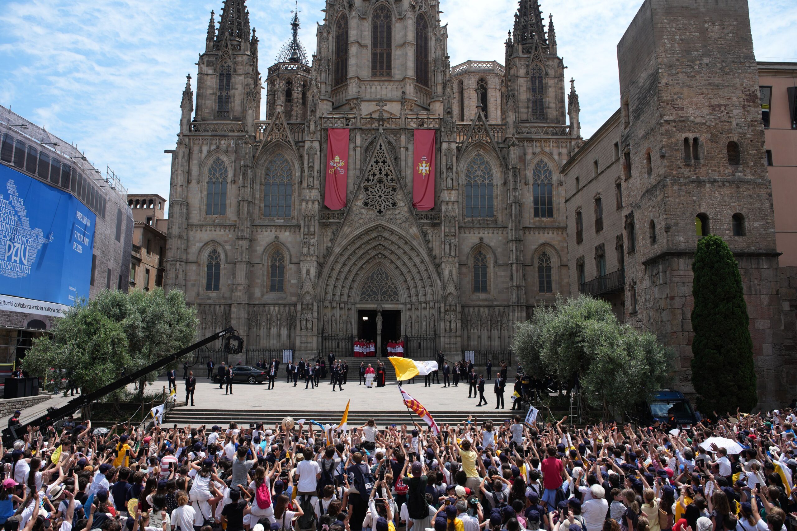 Pope Leo XIV looks at the cheering crowd upon arriving to attend a midday prayer at the Cathedral of the Holy Cross and Saint Eulalia in Barcelona, Spain, Tuesday, June 9, 2026. Photo: Emilio Morenatti/AP