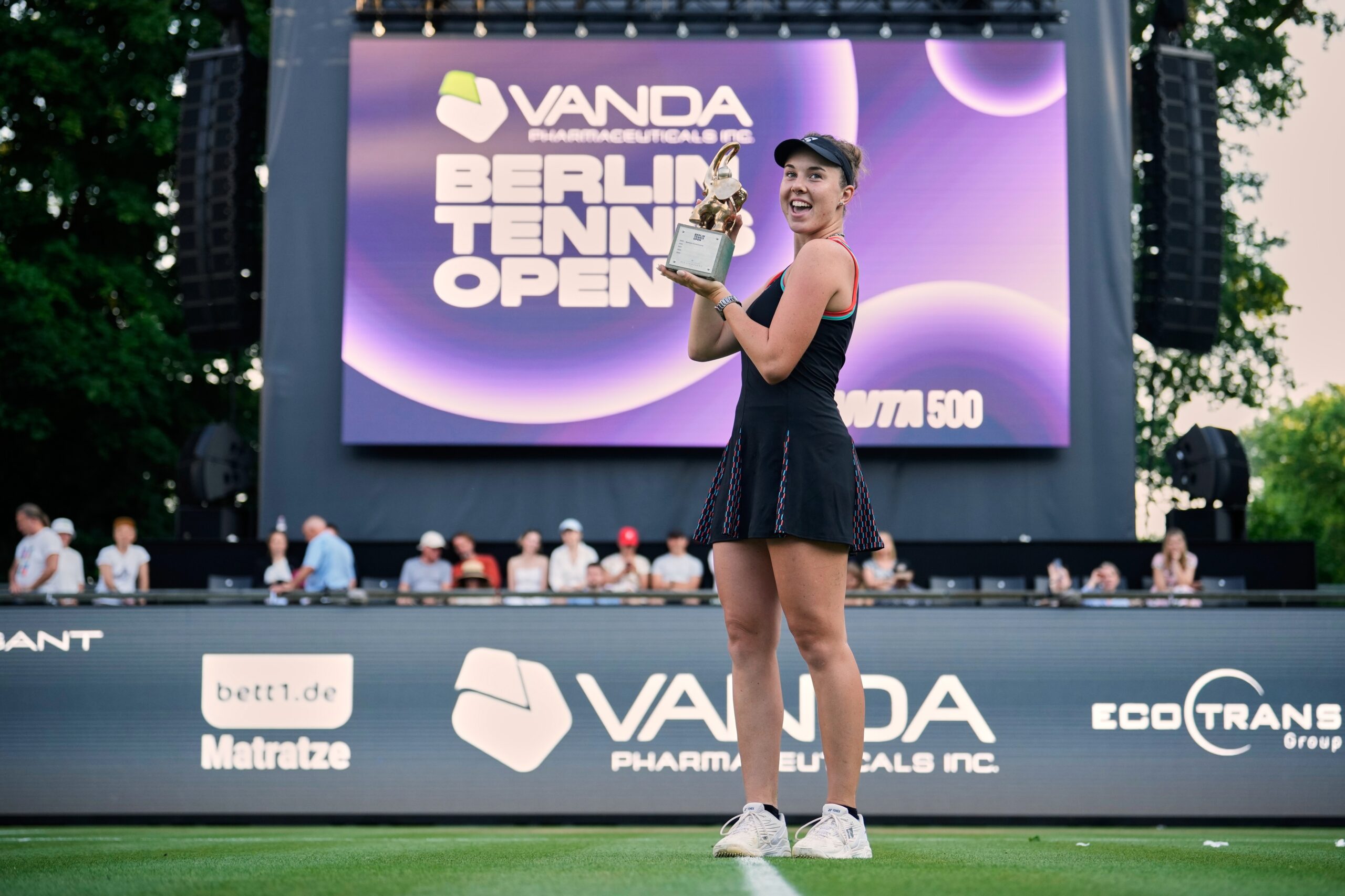 Czech Republic's Linda Noskova celebrates with the trophy after winning her final match against Jessica Pegula of the U.S during the the WTA 500 Berlin Open tennis tournament at the Steffi Graf Stadium in Berlin, Sunday, June 21, 2026. Photo: Ebrahim Noroozi/AP