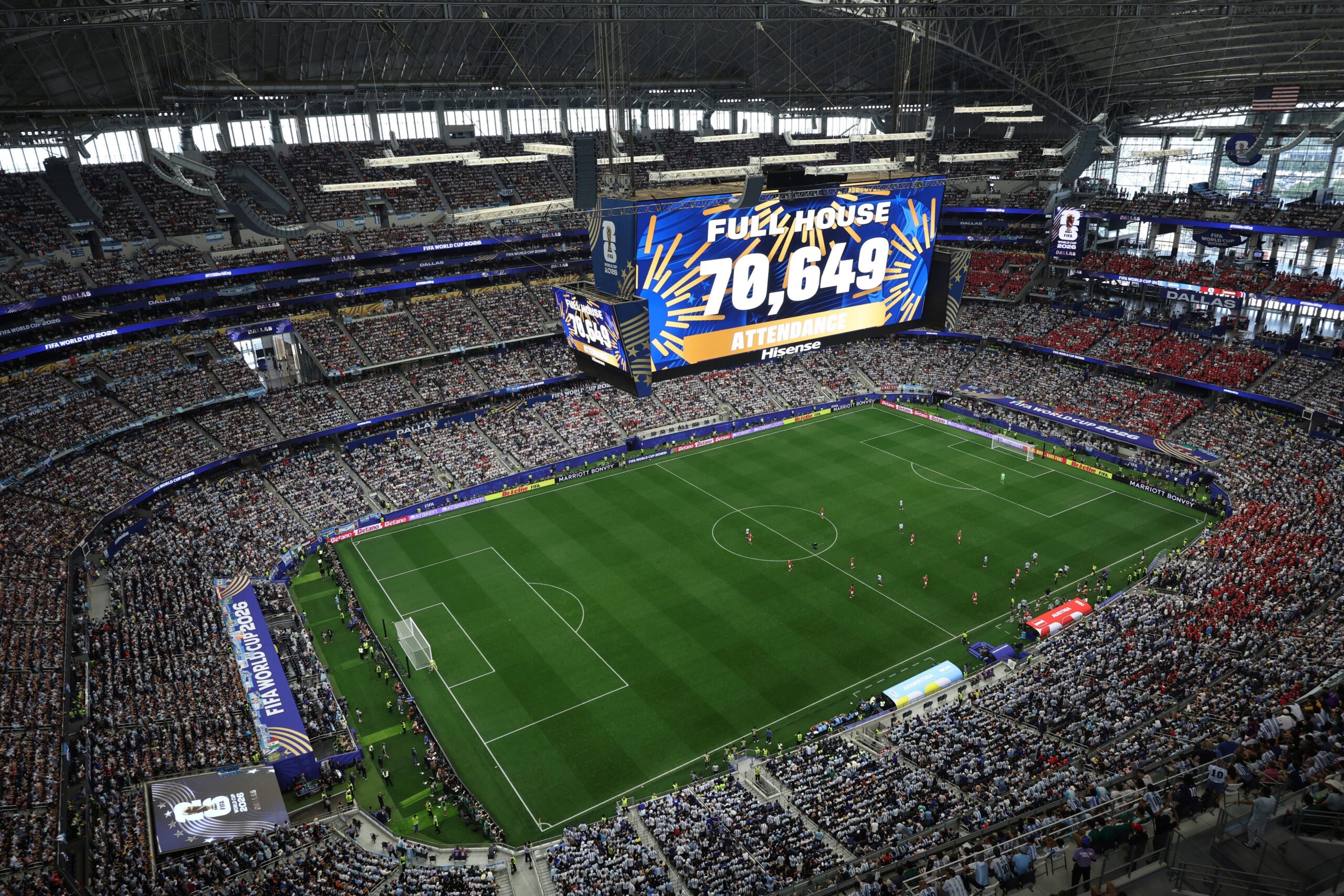 Players stand on the field during the World Cup Group J soccer match between Argentina and Austria in Arlington, Texas, near Dallas, Monday, June 22, 2026. Photo: Sam Hodde/AP