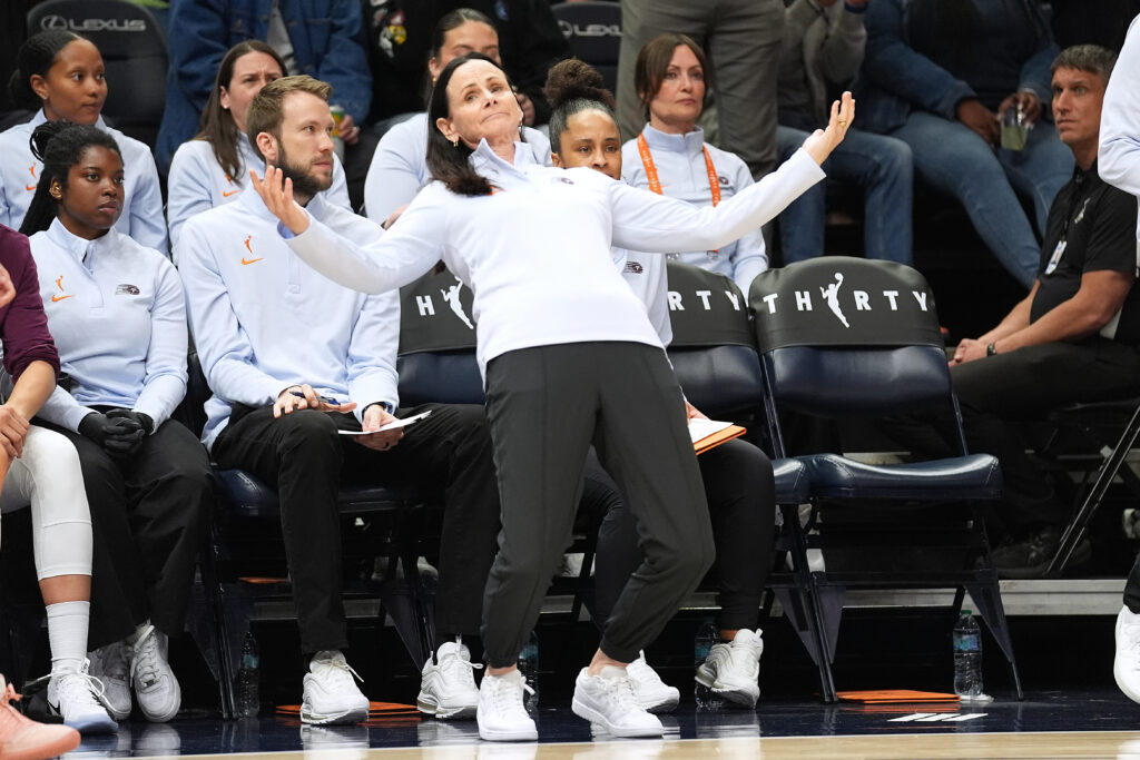 Brooklynites should welcome former coach Sandy Brondello back with open arms Wednesday, when her expansion Toronto Tempo visit the Liberty at Barclays Center. Photo: Abbie Parr/AP