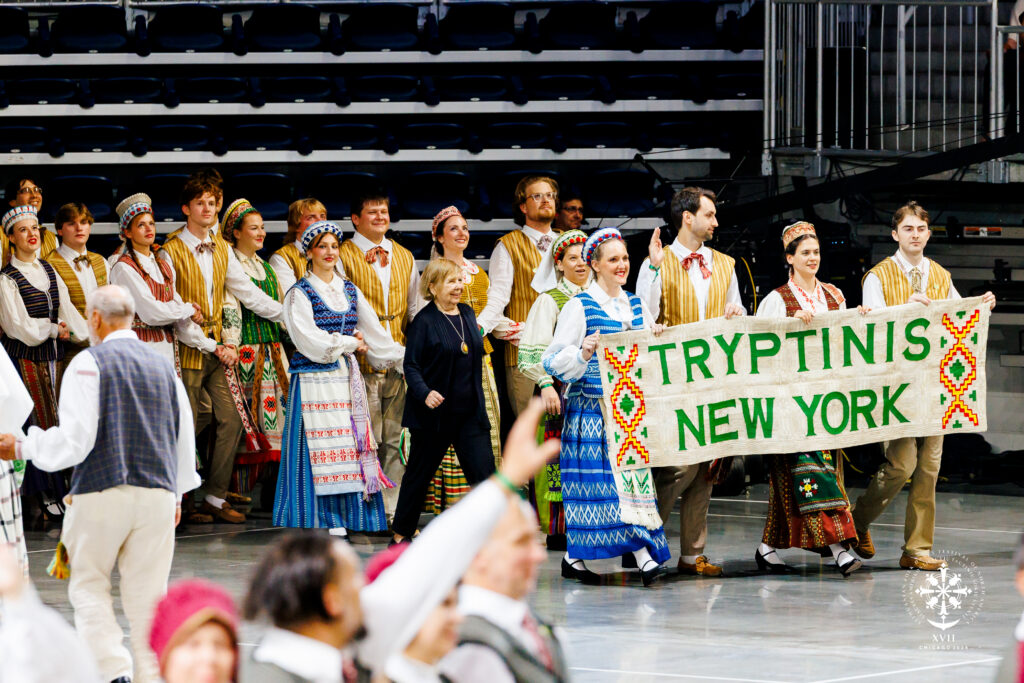 The Williamsburg-based Lithuanian folk dance group Tryptinis travelled to Chicago for the 17th Lithuanian Dance Festival in North America. Photo: Šokių Šventė